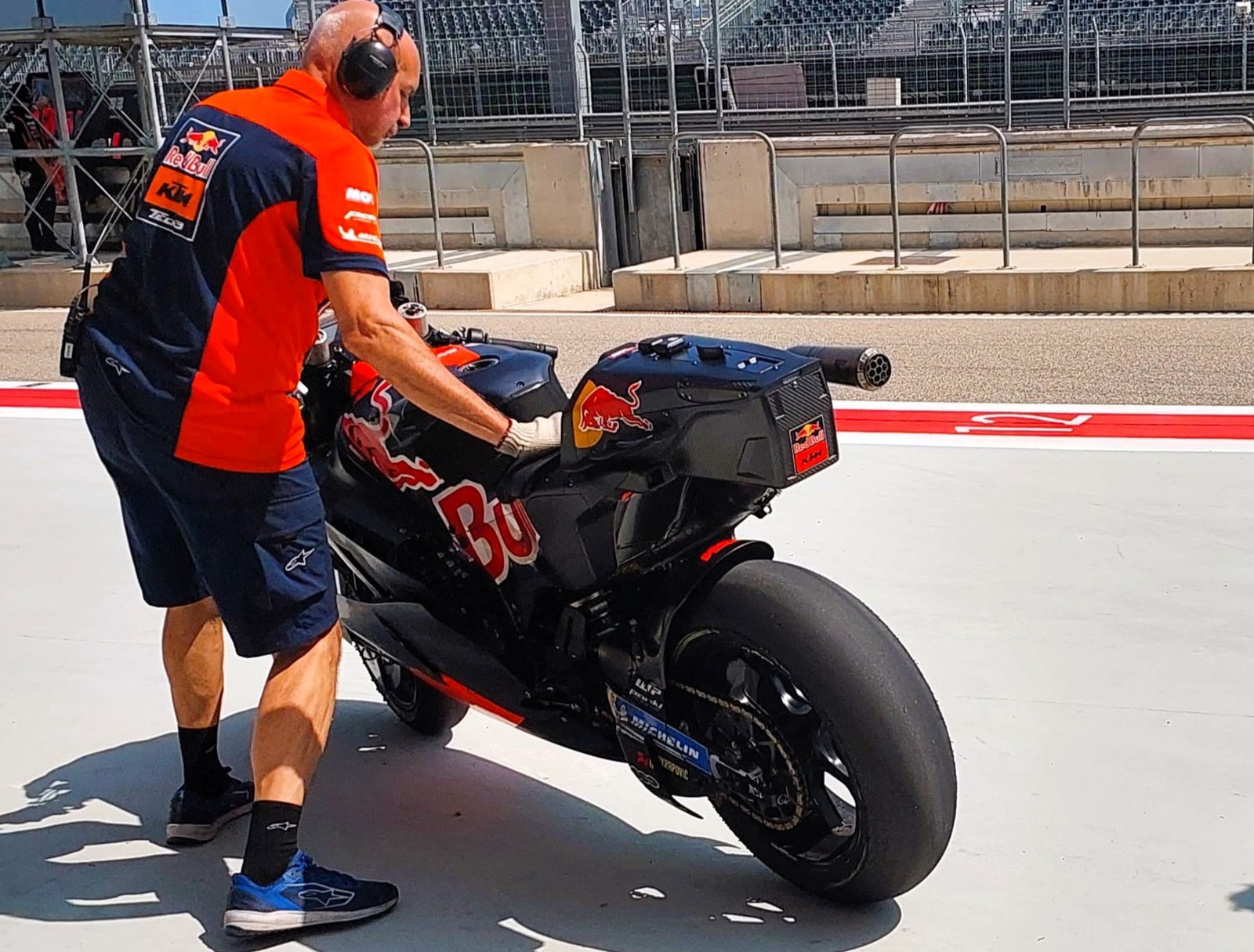 KTM salad box, mass damper, 2025 Aragon MotoGP test
